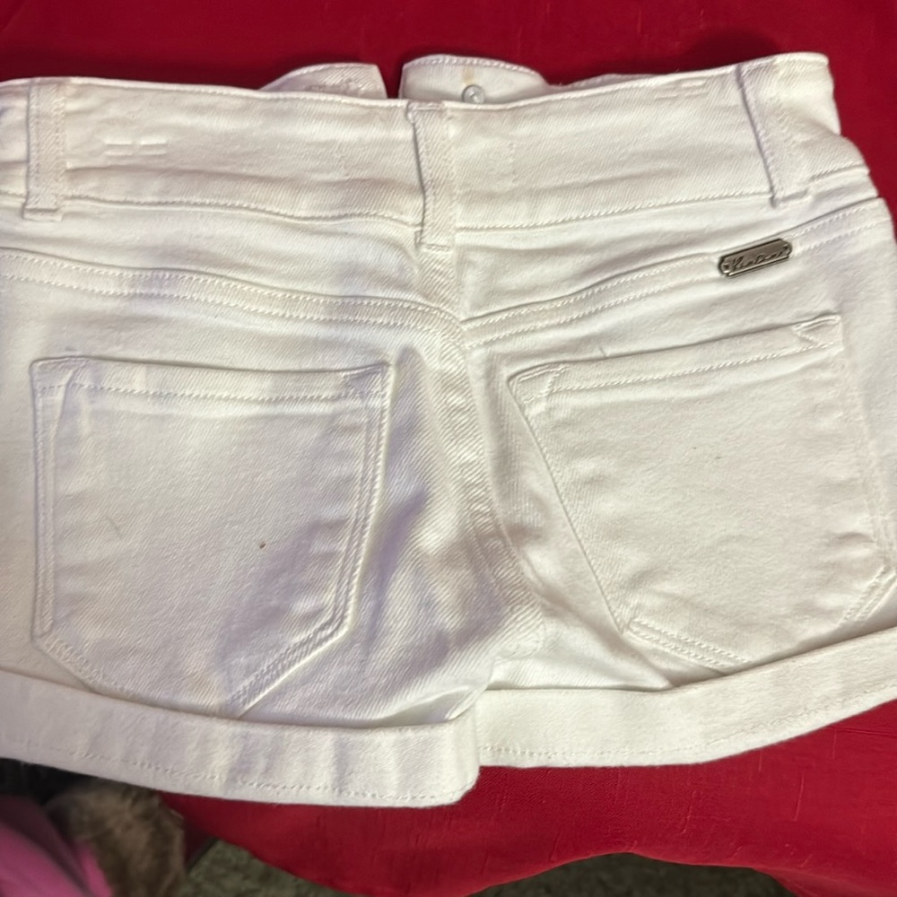 KanCan Signature shorts size 24 white